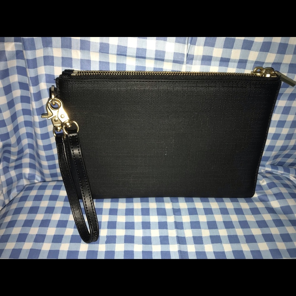 Like New Dagne Dover Wristlet Wallet